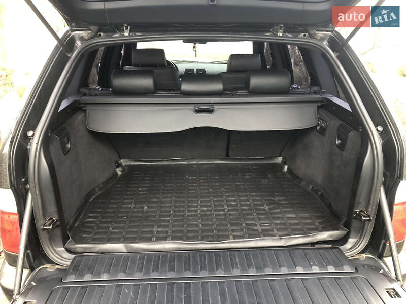 Внедорожник / Кроссовер BMW X5 2005 в Одессе