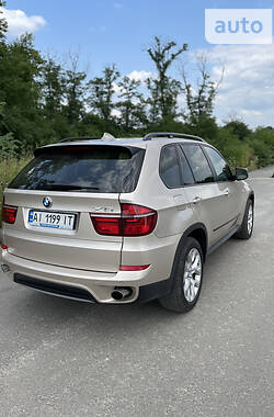 Позашляховик / Кросовер BMW X5 2013 в Києві