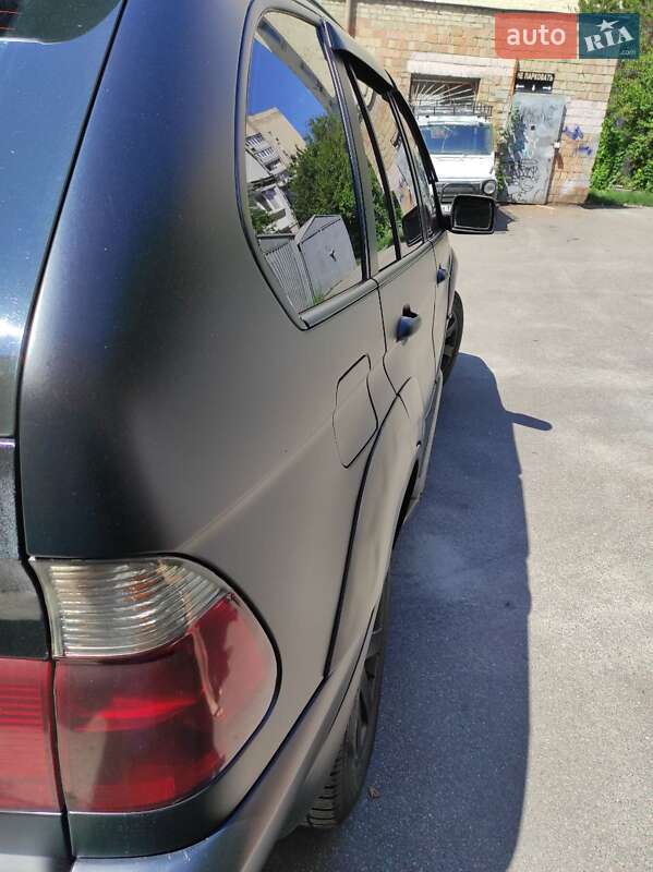 Внедорожник / Кроссовер BMW X5 2000 в Киеве