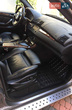 Позашляховик / Кросовер BMW X5 2005 в 