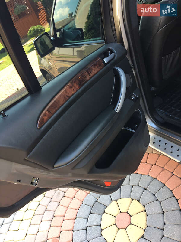 Позашляховик / Кросовер BMW X5 2005 в Тячеві