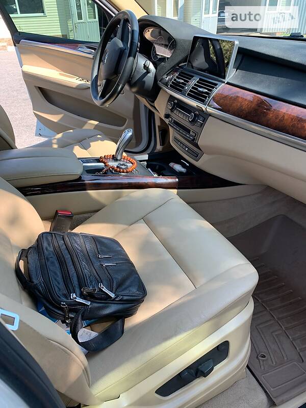 Позашляховик / Кросовер BMW X5 2011 в Покрові