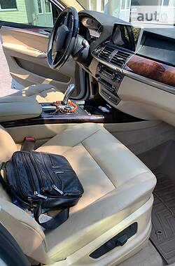 Позашляховик / Кросовер BMW X5 2011 в 