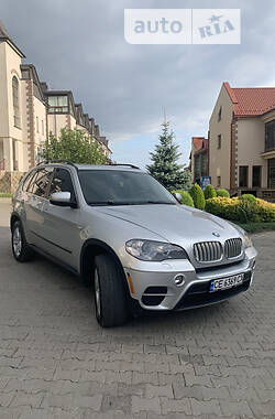 Внедорожник / Кроссовер BMW X5 2013 в Черновцах