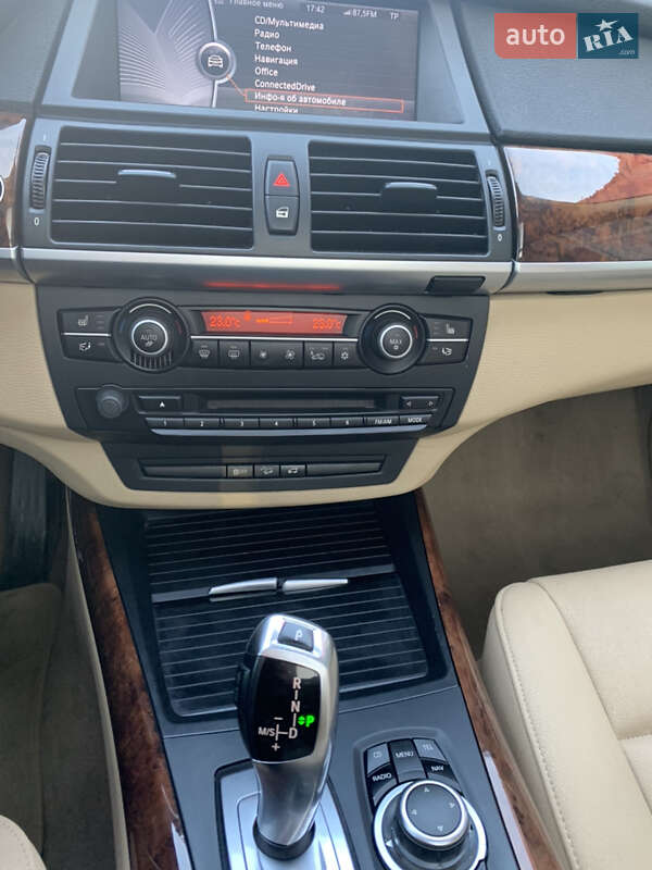 Позашляховик / Кросовер BMW X5 2012 в Львові