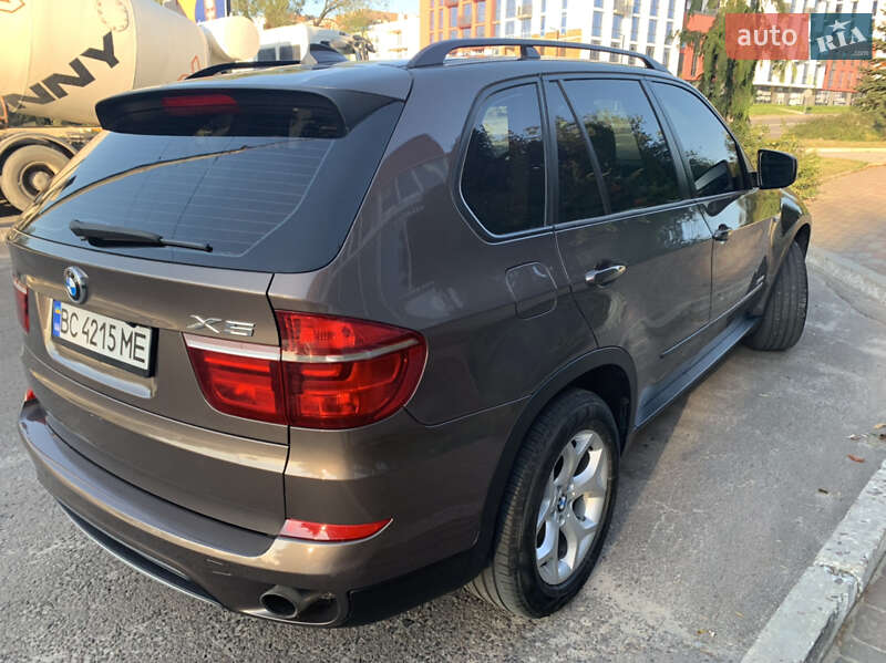 Позашляховик / Кросовер BMW X5 2012 в Львові