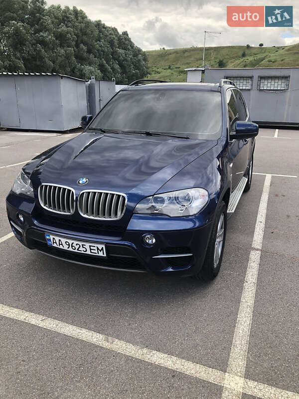 Внедорожник / Кроссовер BMW X5 2012 в Киеве
