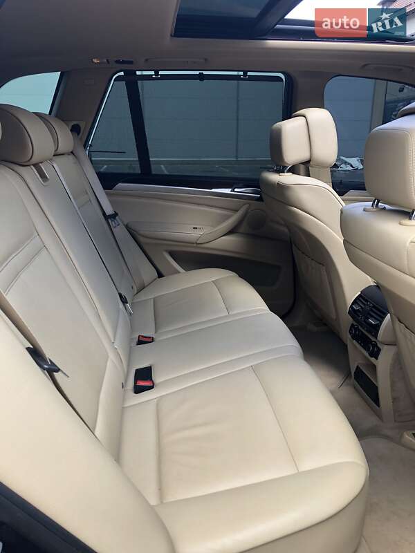 Внедорожник / Кроссовер BMW X5 2012 в Киеве