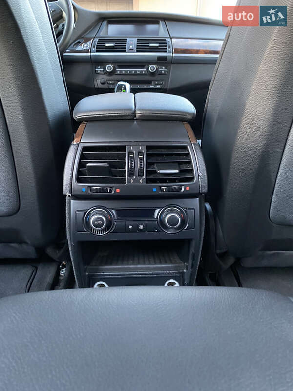 Позашляховик / Кросовер BMW X5 2013 в Івано-Франківську