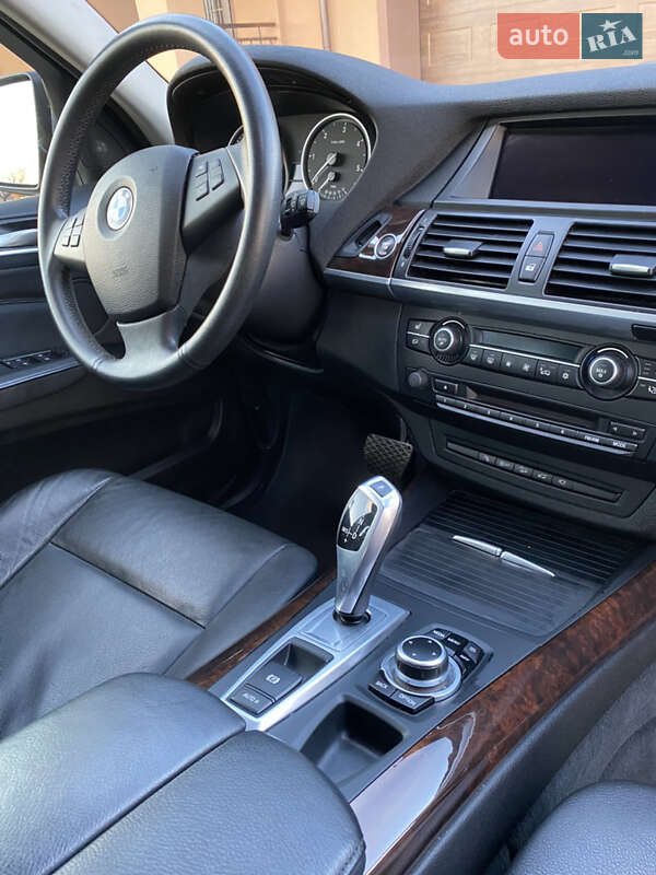 Позашляховик / Кросовер BMW X5 2013 в Івано-Франківську