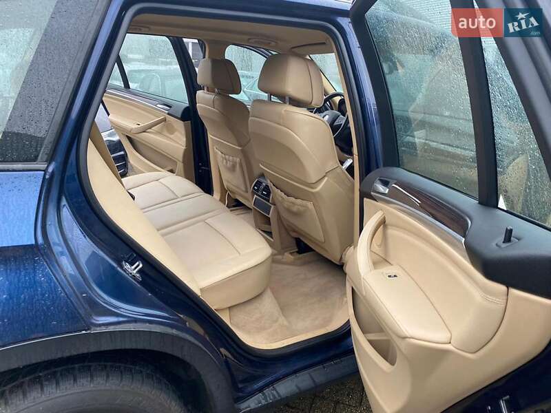 Внедорожник / Кроссовер BMW X5 2012 в Бродах