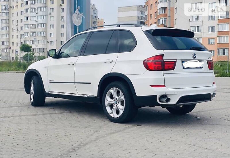Позашляховик / Кросовер BMW X5 2012 в Кам'янському