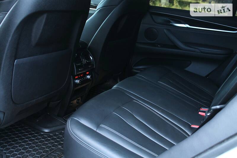 Внедорожник / Кроссовер BMW X5 2018 в Полтаве