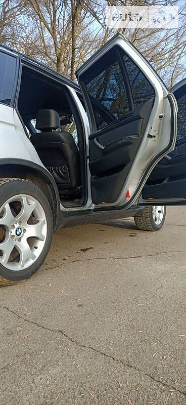Внедорожник / Кроссовер BMW X5 2001 в Николаеве