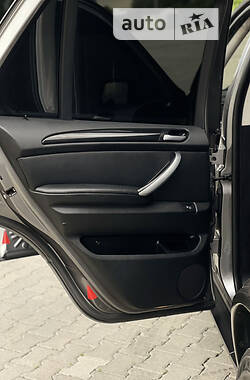 Внедорожник / Кроссовер BMW X5 2004 в 