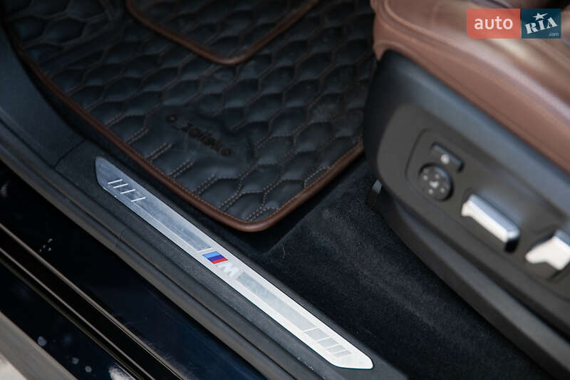 Внедорожник / Кроссовер BMW X5 2018 в Черновцах