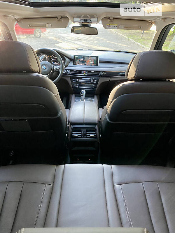 Внедорожник / Кроссовер BMW X5 2014 в Черновцах
