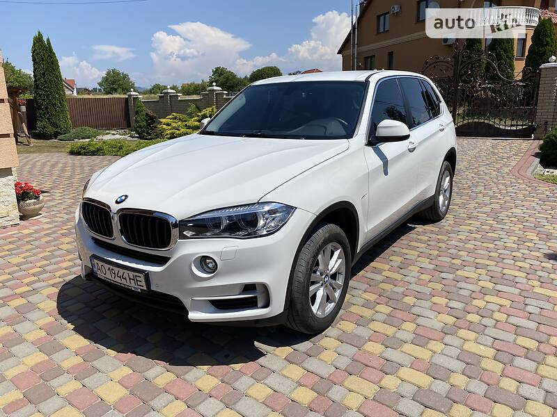 Внедорожник / Кроссовер BMW X5 2017 в Хусте