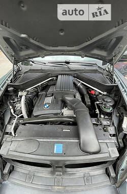 Внедорожник / Кроссовер BMW X5 2009 в Коростене