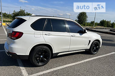 Внедорожник / Кроссовер BMW X5 2014 в Черновцах