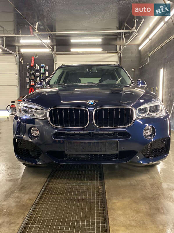 Позашляховик / Кросовер BMW X5 2016 в Рівному
