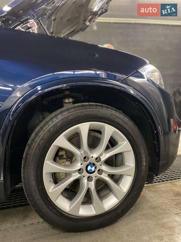 Позашляховик / Кросовер BMW X5 2016 в Рівному