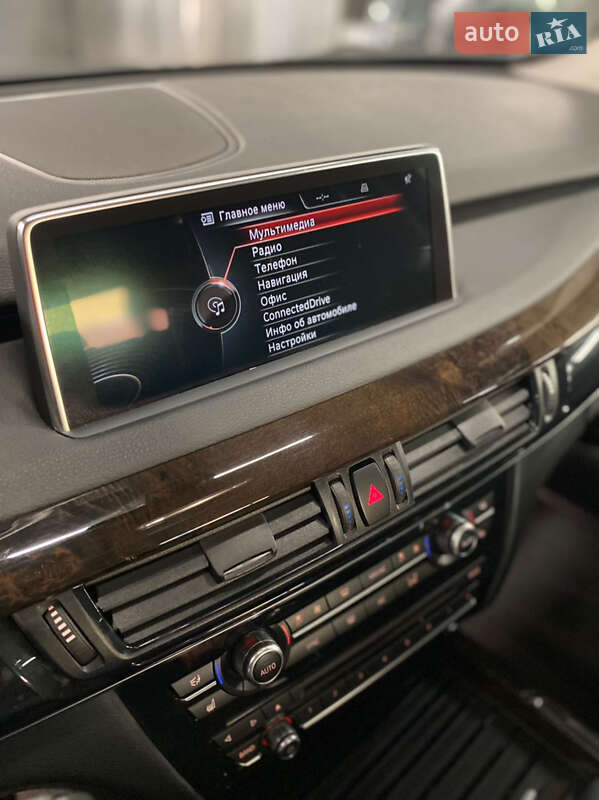 Позашляховик / Кросовер BMW X5 2016 в Рівному
