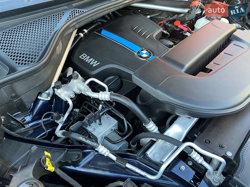 Позашляховик / Кросовер BMW X5 2016 в Рівному