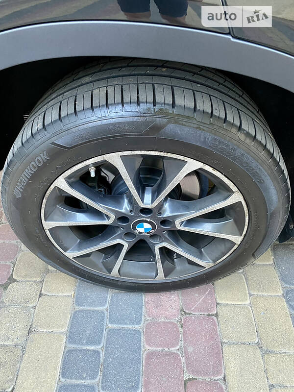 Внедорожник / Кроссовер BMW X5 2014 в Черновцах