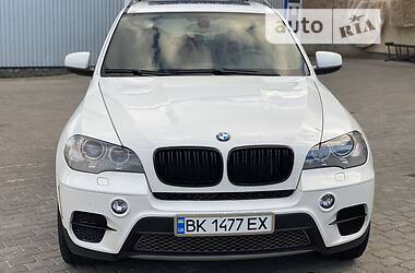 Внедорожник / Кроссовер BMW X5 2013 в Костополе