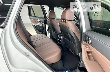 Позашляховик / Кросовер BMW X5 2022 в 