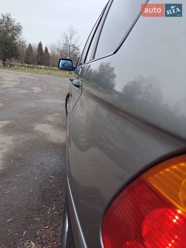 Внедорожник / Кроссовер BMW X5 2004 в Ровно