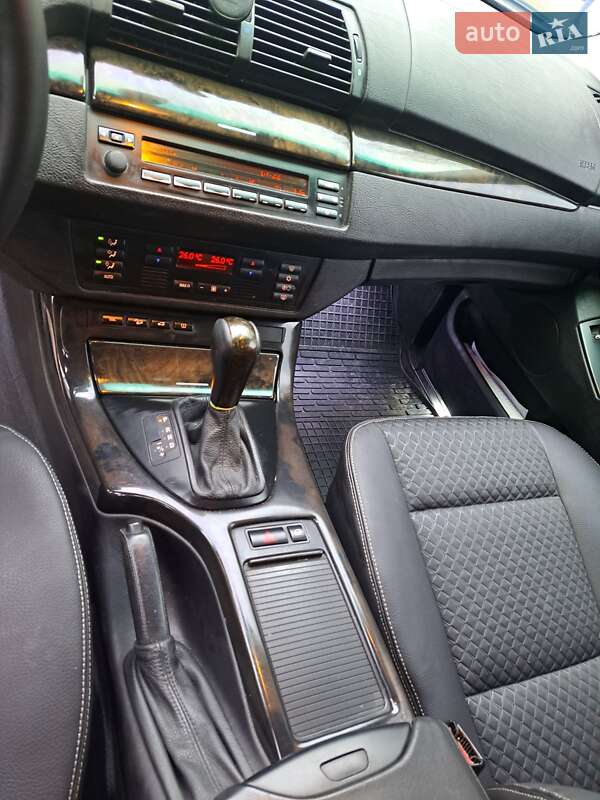 Внедорожник / Кроссовер BMW X5 2004 в Ровно