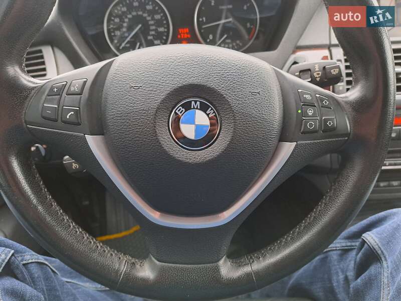 Внедорожник / Кроссовер BMW X5 2011 в Ужгороде