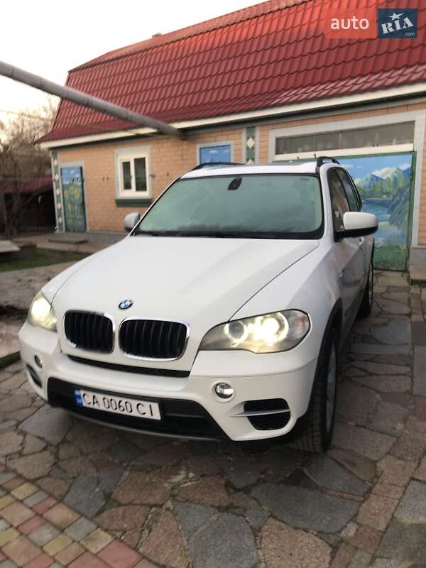 Внедорожник / Кроссовер BMW X5 2011 в Городище