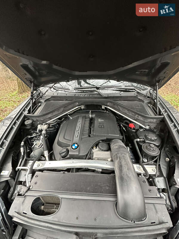 Внедорожник / Кроссовер BMW X5 2010 в Днепре