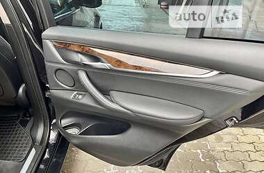 Позашляховик / Кросовер BMW X5 2015 в 