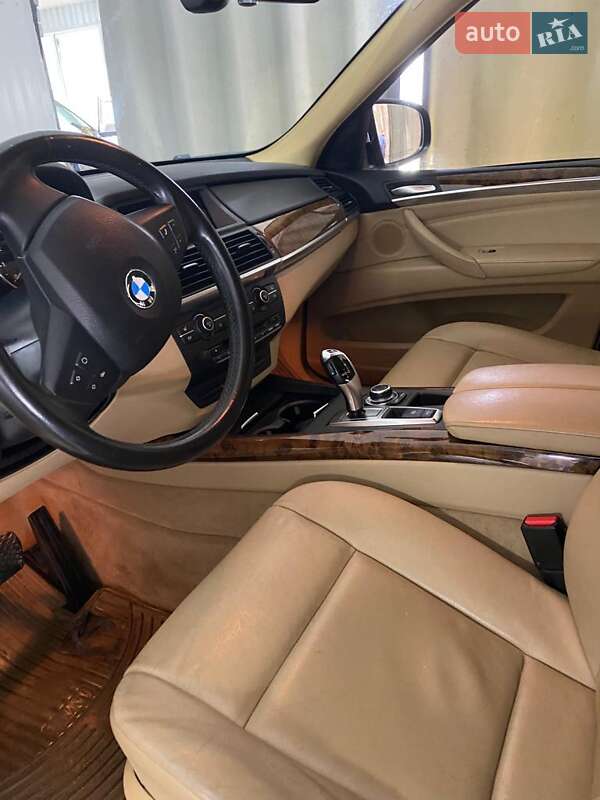 Позашляховик / Кросовер BMW X5 2011 в Києві