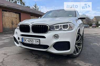 Внедорожник / Кроссовер BMW X5 2016 в Ровно