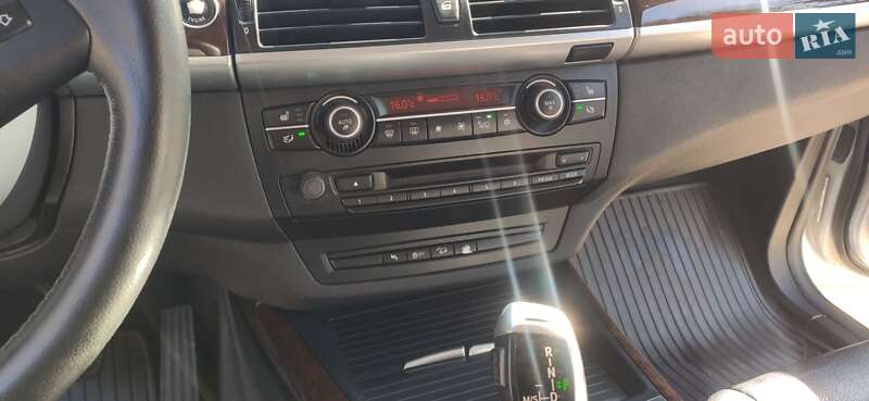 Внедорожник / Кроссовер BMW X5 2010 в Львове