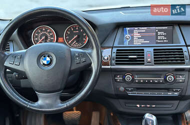 Внедорожник / Кроссовер BMW X5 2011 в 