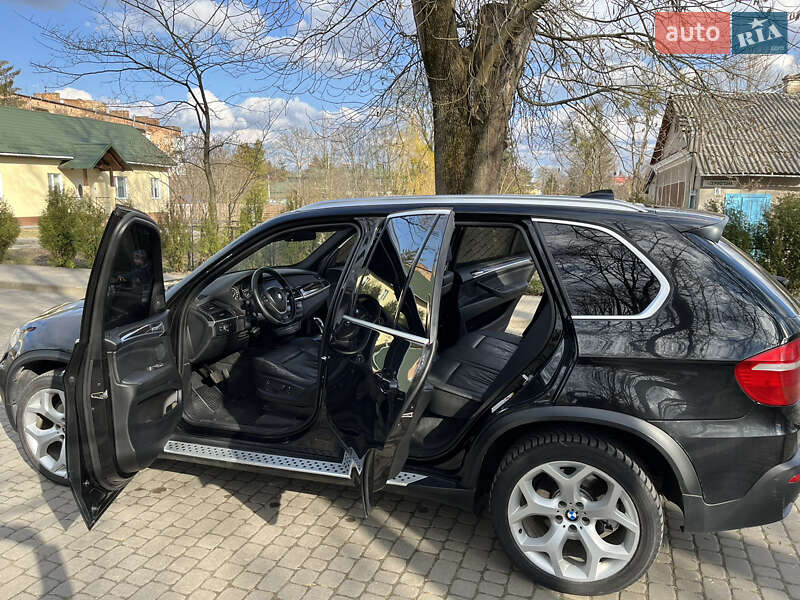 Позашляховик / Кросовер BMW X5 2008 в Острозі