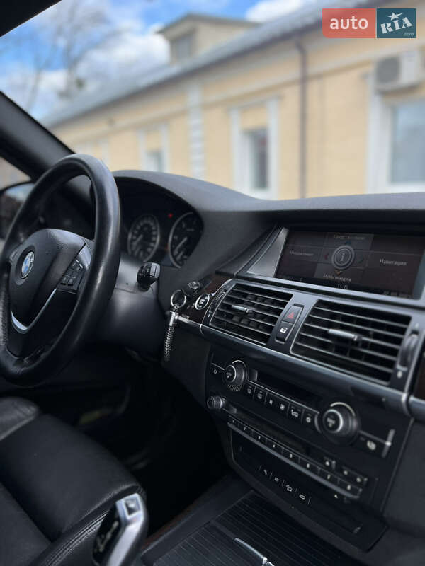 Позашляховик / Кросовер BMW X5 2008 в Острозі