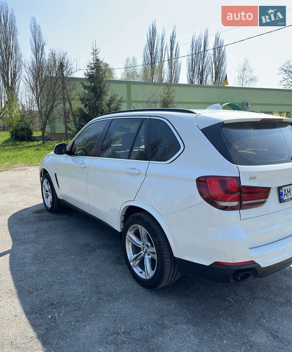 Внедорожник / Кроссовер BMW X5 2015 в Звягеле