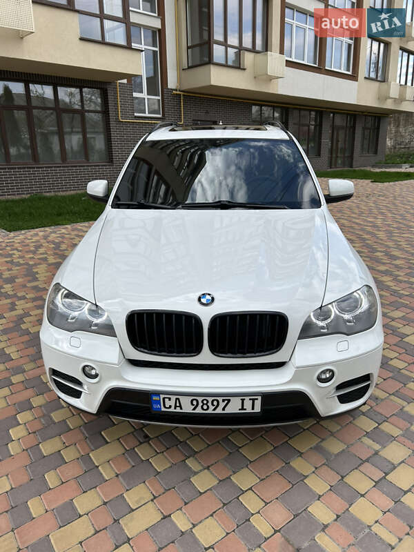 Внедорожник / Кроссовер BMW X5 2011 в Умани
