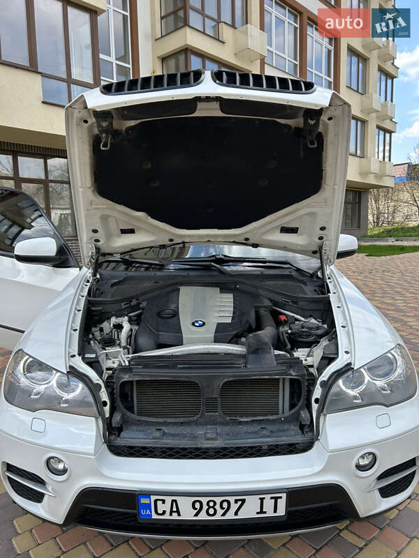 Внедорожник / Кроссовер BMW X5 2011 в Умани
