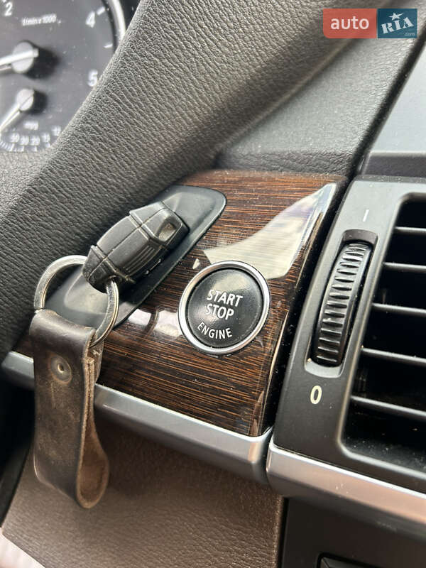 Внедорожник / Кроссовер BMW X5 2011 в Умани