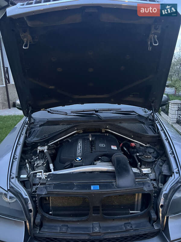 Внедорожник / Кроссовер BMW X5 2011 в Долине