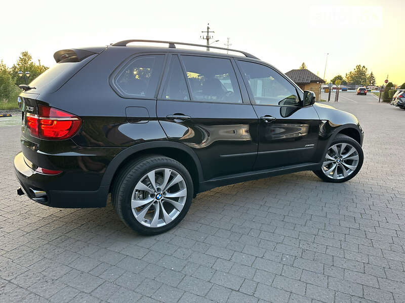 Позашляховик / Кросовер BMW X5 2011 в Стрию
