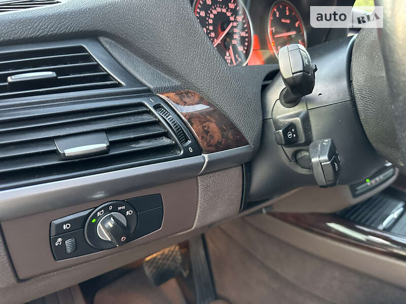 Позашляховик / Кросовер BMW X5 2011 в Стрию